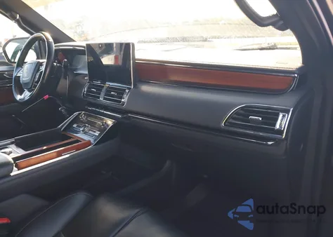 2022 Lincoln Navigator Standard L z USA, uszkodzony, nr VIN 5LMJJ3NT6NEL02417